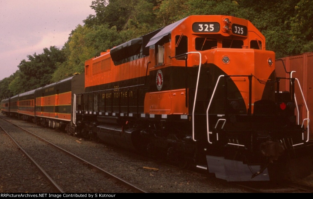Great Northern SDP40 Osceola WI 2023 - restored for public passenger trips